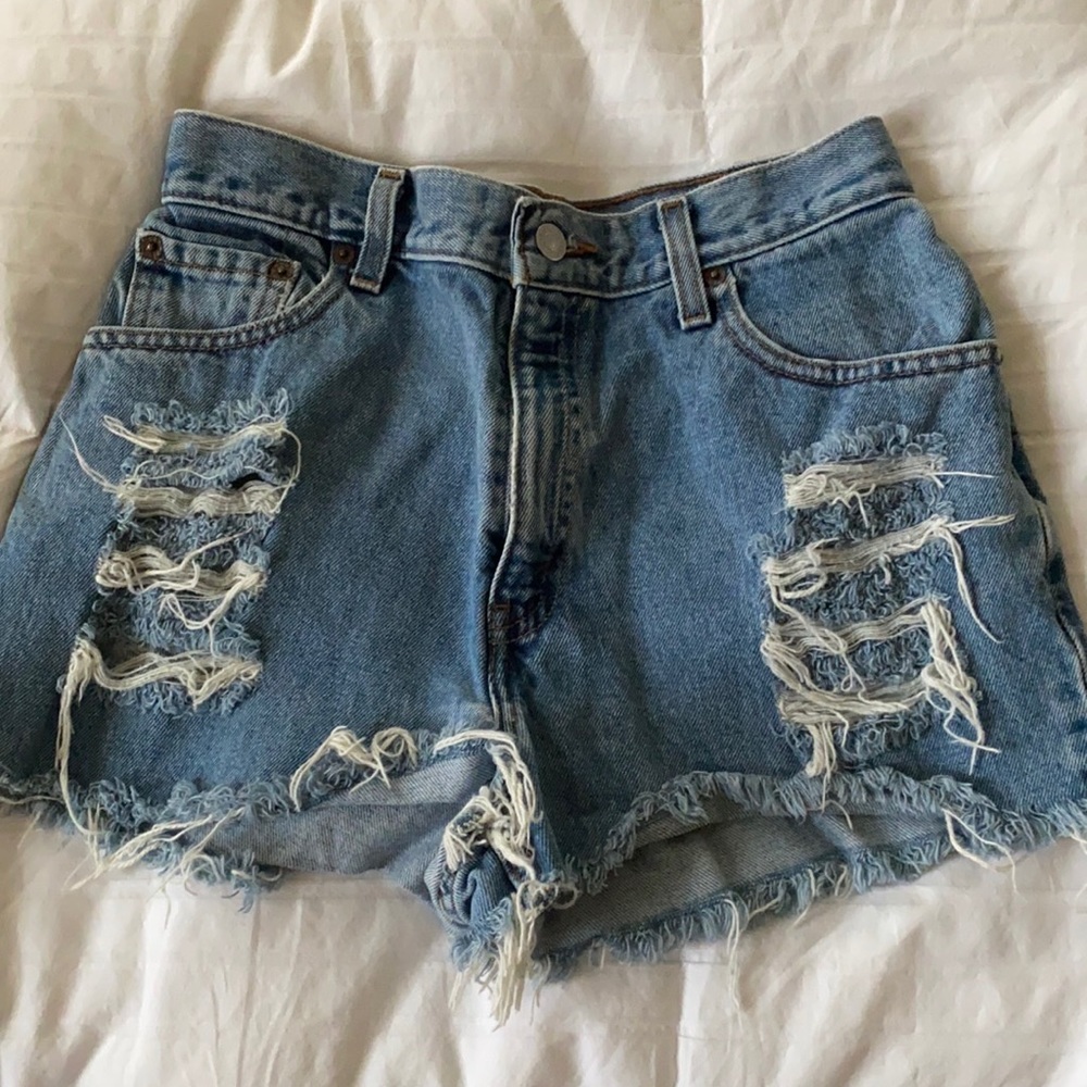 Levi’s short with sushi patterned pocket